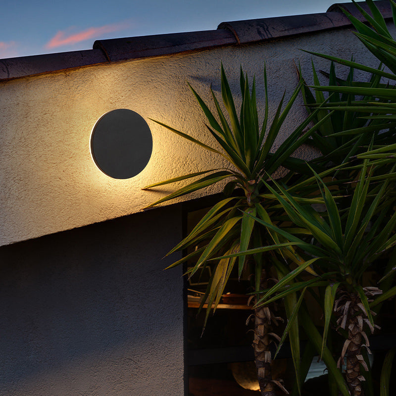 Kira | Outdoor LED Wall Lamp, Black/White, Round/Square