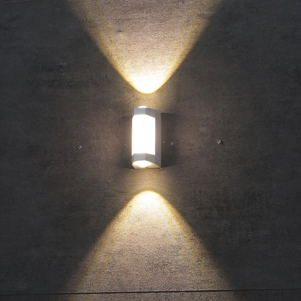 Tristan | Minimalist Outdoor Wall Sconce LED Exterior Light