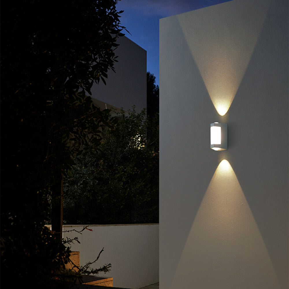 Tristan | Minimalist Outdoor Wall Sconce LED Exterior Light