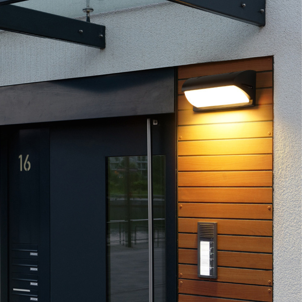 Guardia | Outdoor LED Wall Light – Motion Sensor & Waterproof