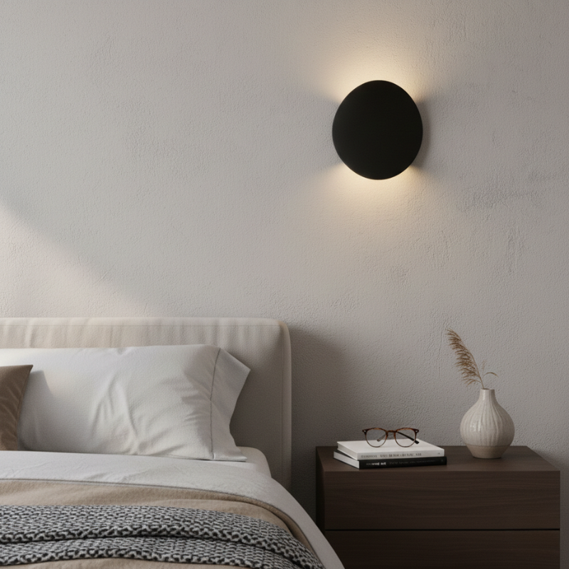 Cyra | Minimalist LED Curved Wall Lamp for Home Interiors