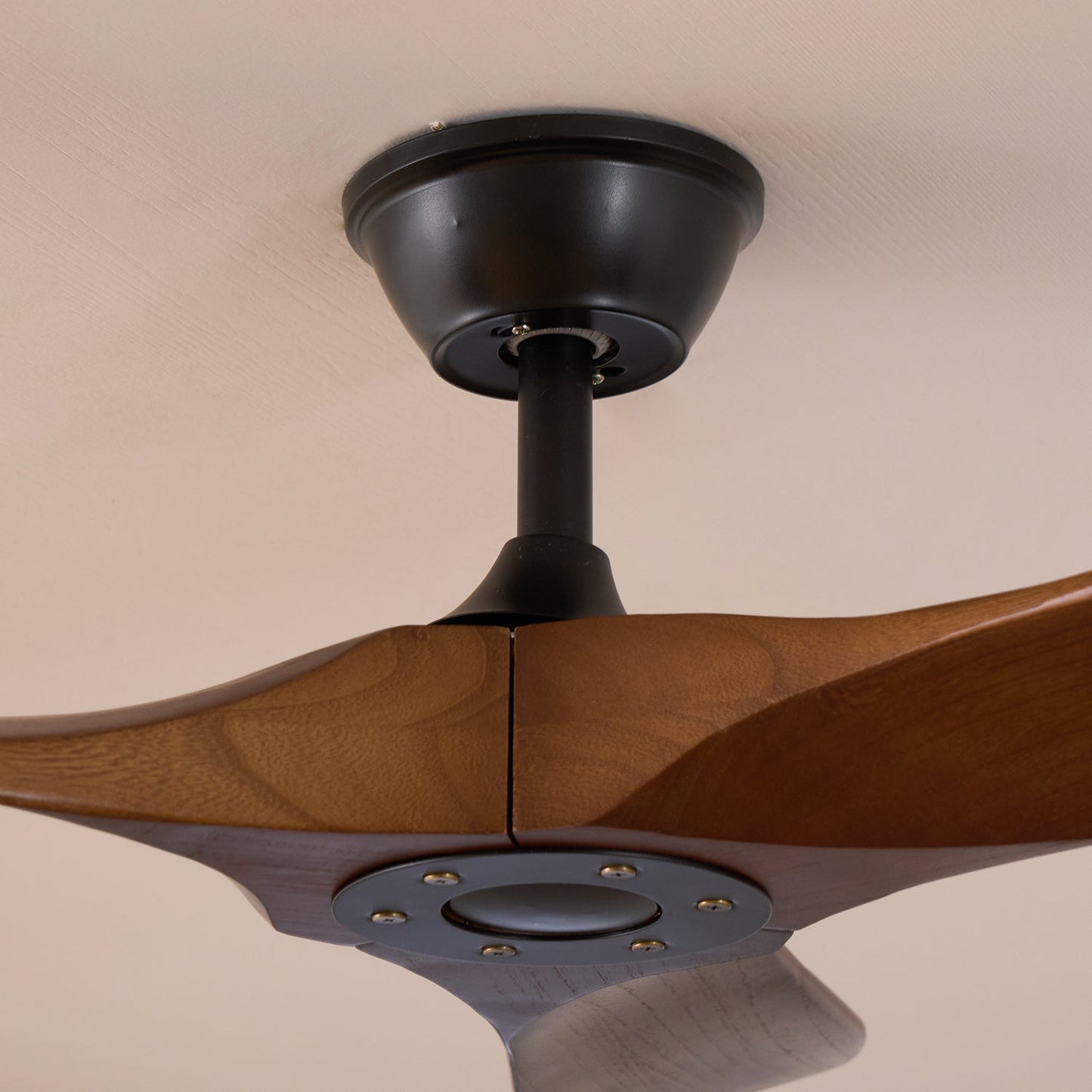 Woody | Remote-Controlled Ceiling Fan