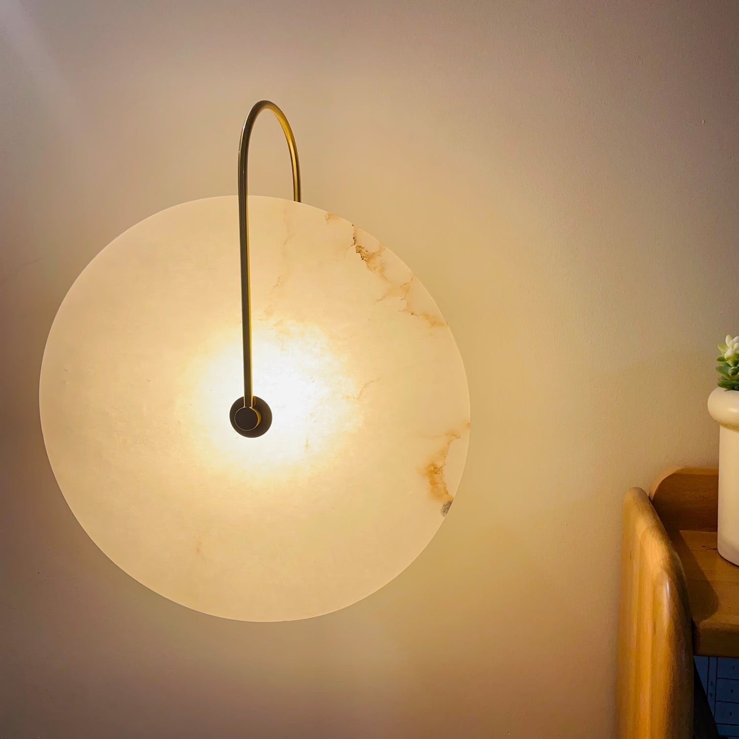 Contemp | Alabaster LED Wall Sconce