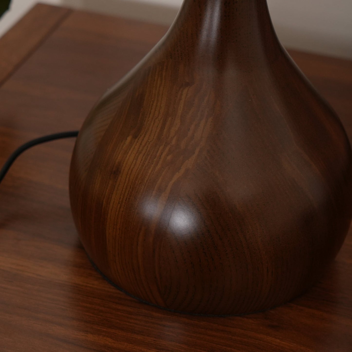 Mistelle | Adjustable Brass Wood LED Cool Light Table Lamp