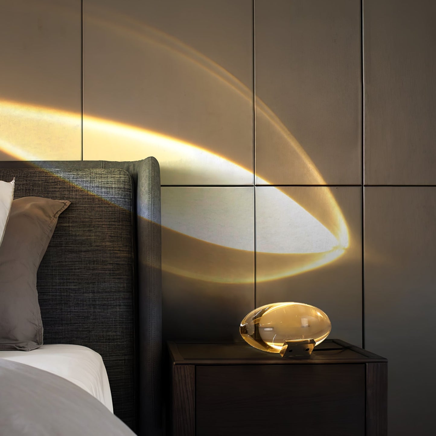 Aura | Ambient LED Table Lamp