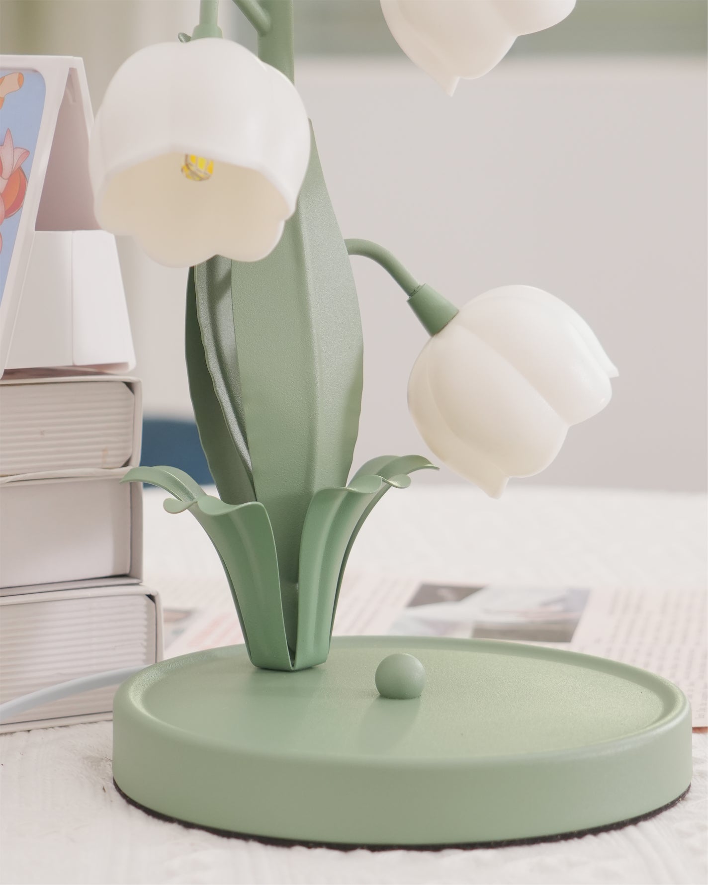 Twinkla | Contemporary Floral Orchid Accent Light for  Bedroom
