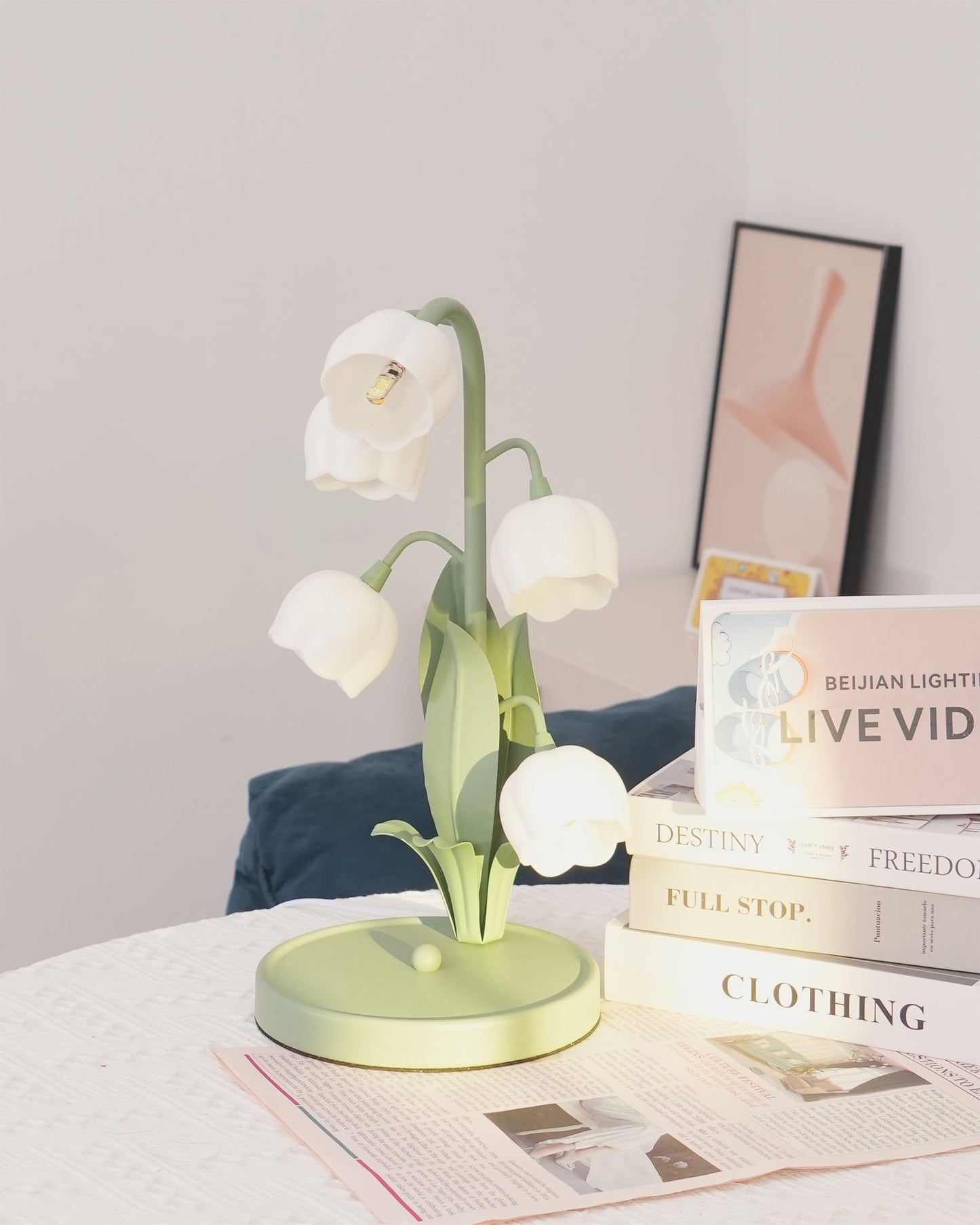 Twinkla | Contemporary Floral Orchid Accent Light for  Bedroom