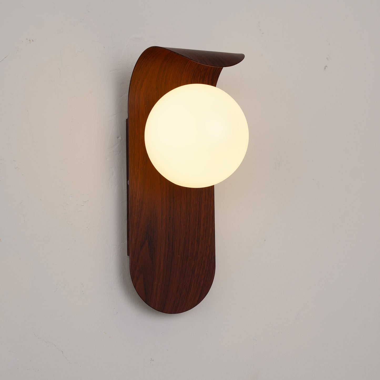 Woody | Modern Wall Lamp, D 5.1″ x W 3.9″ x H 9.8″