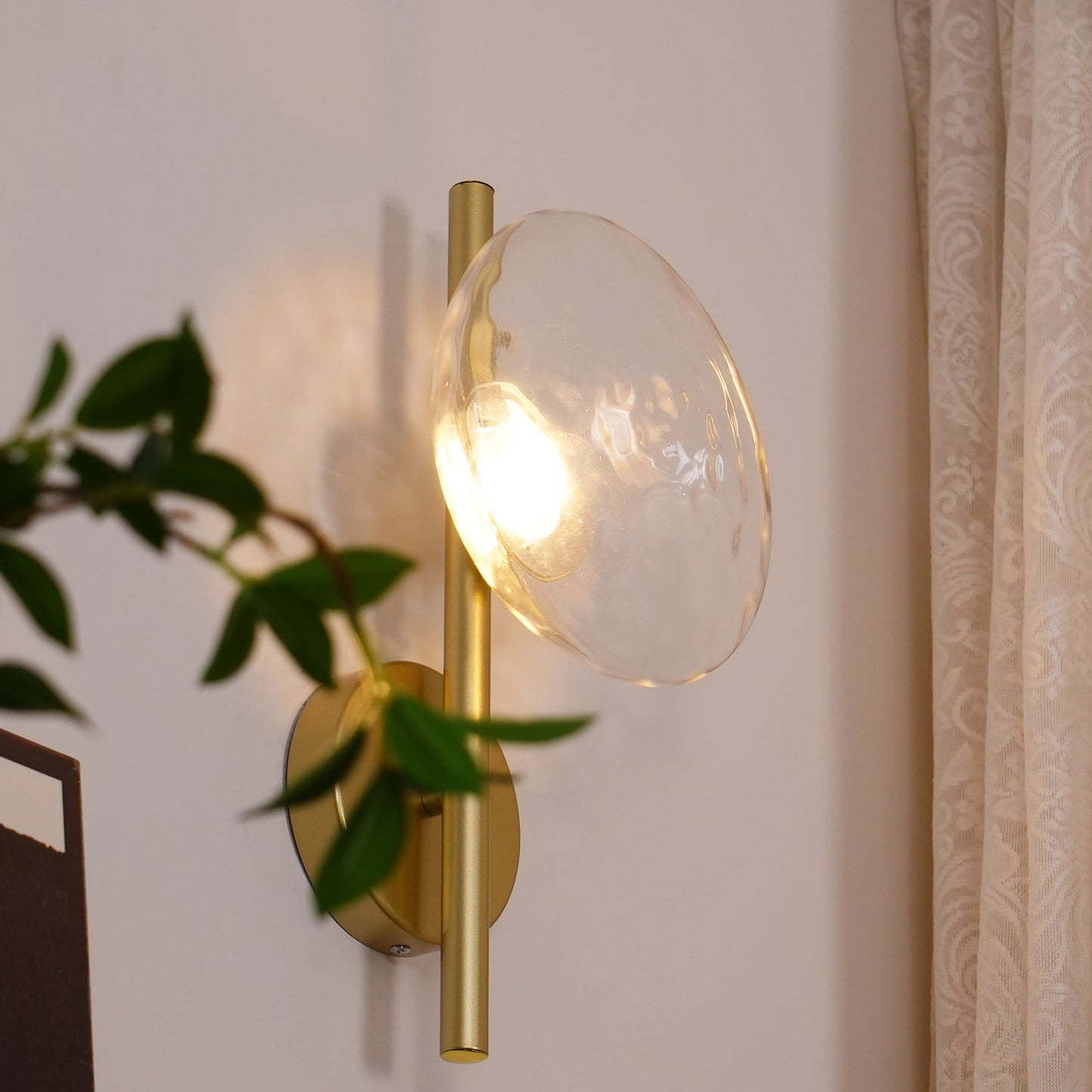 Zeno | Round Ceto Glass Wall Light
