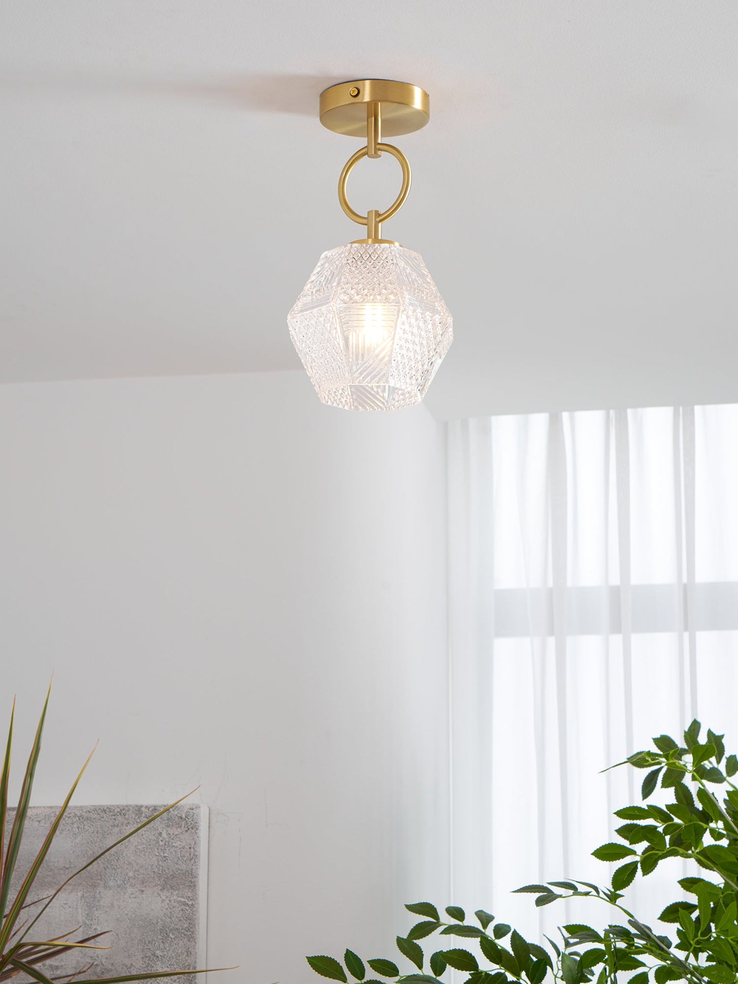Aurevia | Diamond Cut Glass Brass Art Deco Pendant Light