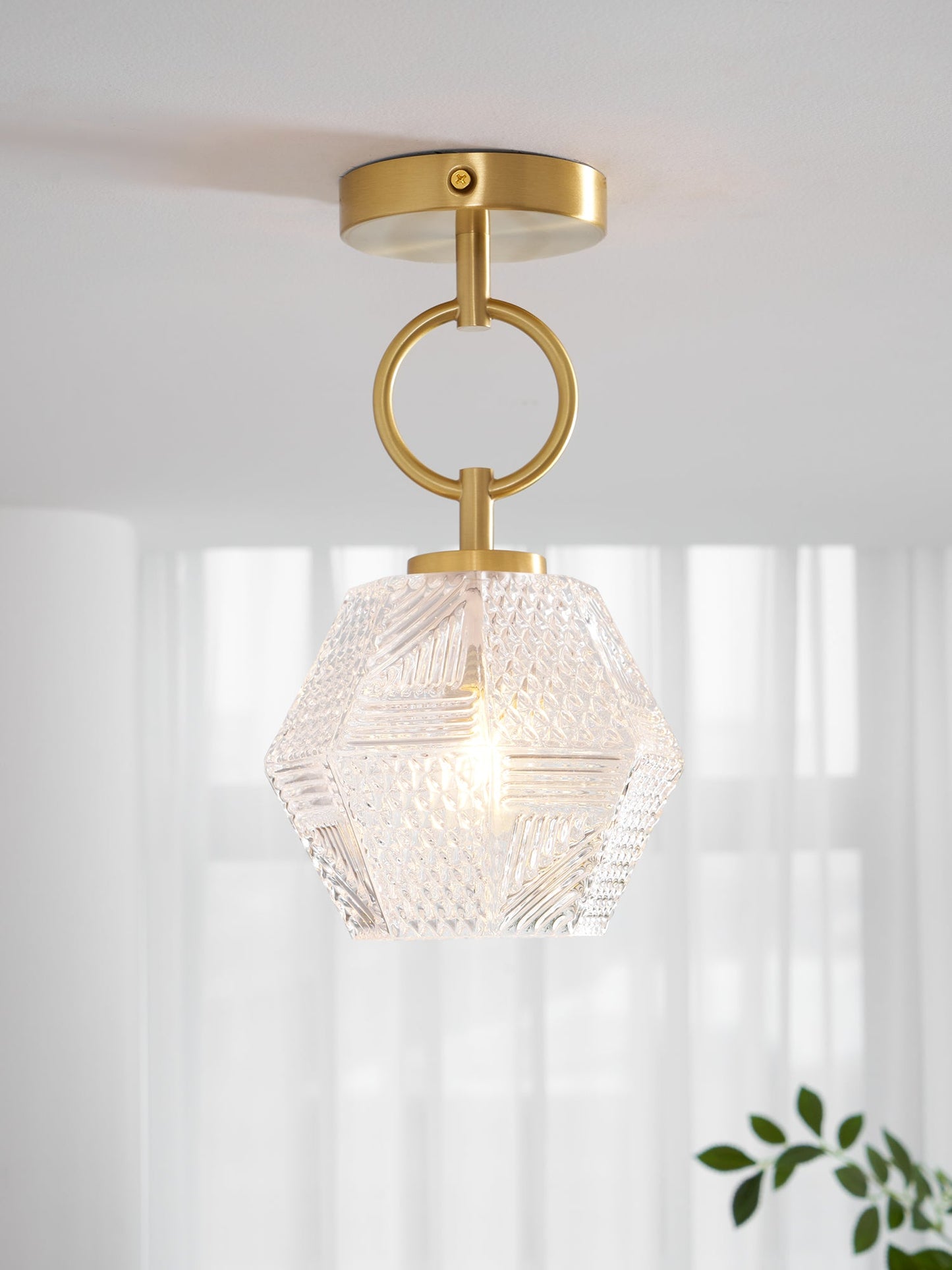 Aurevia | Diamond Cut Glass Brass Art Deco Pendant Light