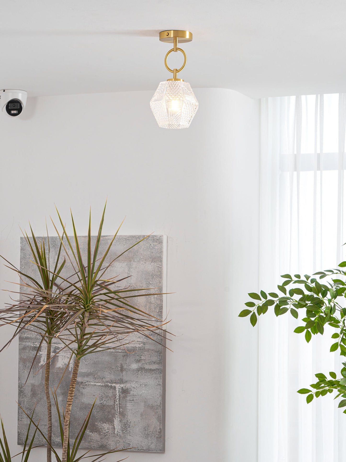 Aurevia | Diamond Cut Glass Brass Art Deco Pendant Light