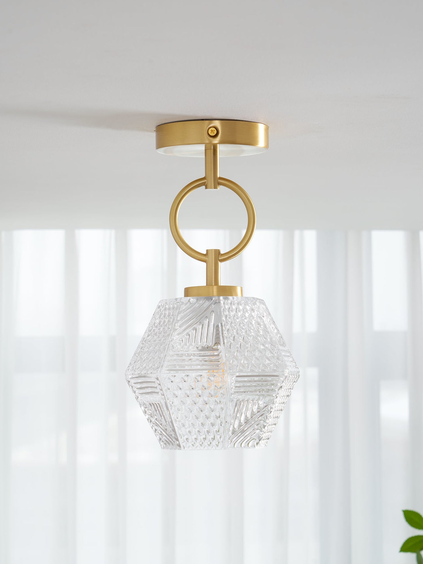 Aurevia | Diamond Cut Glass Brass Art Deco Pendant Light