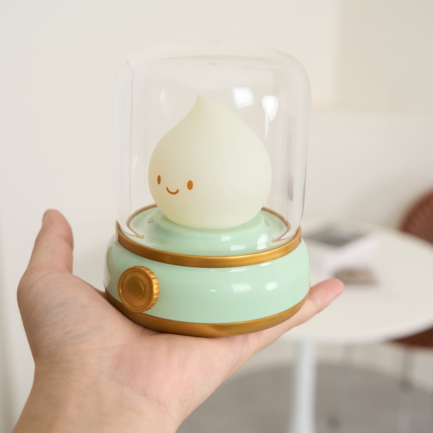 Novara | Integrated LED Night Light