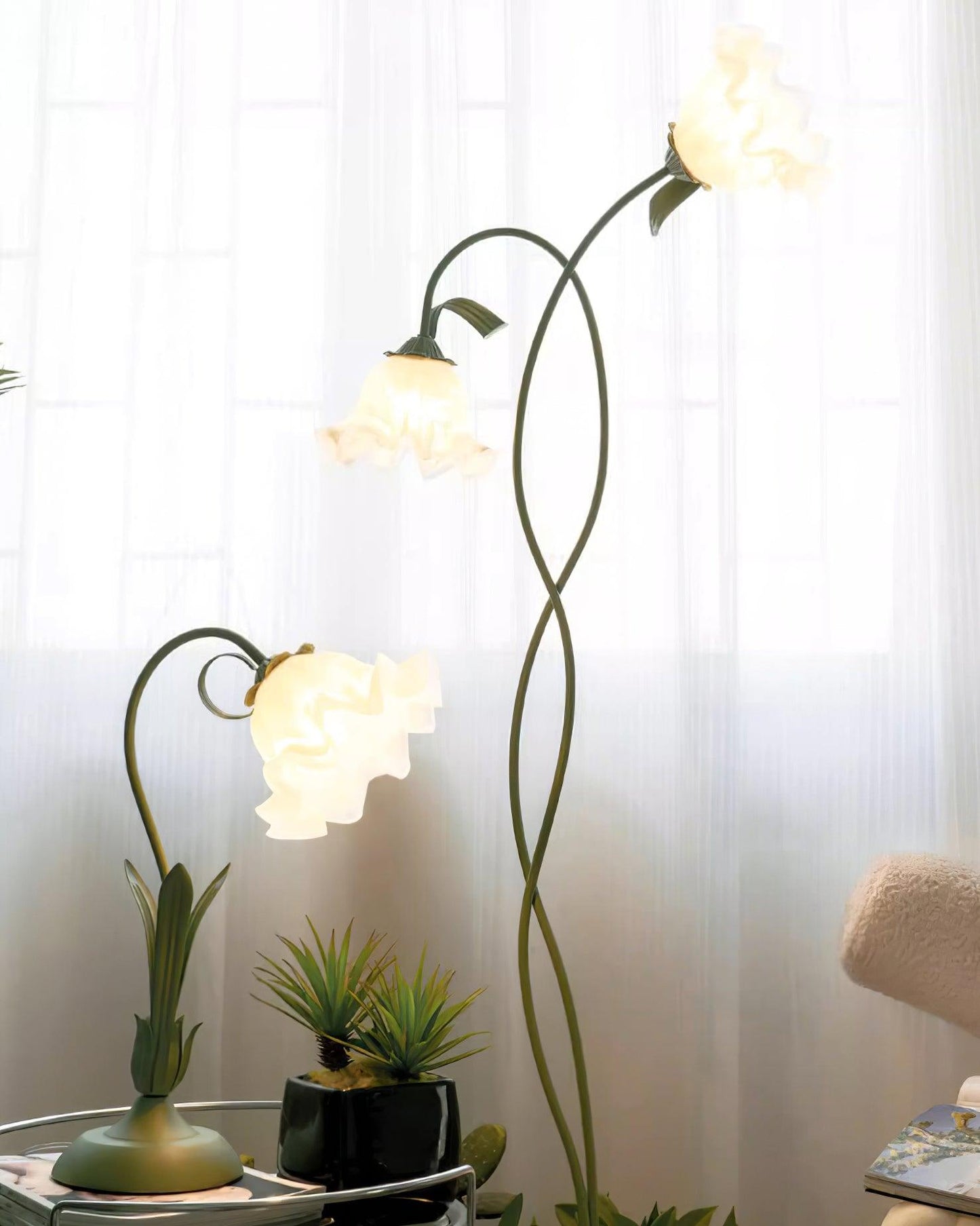 Flower | Floor Lamp Metal Body, Living Room