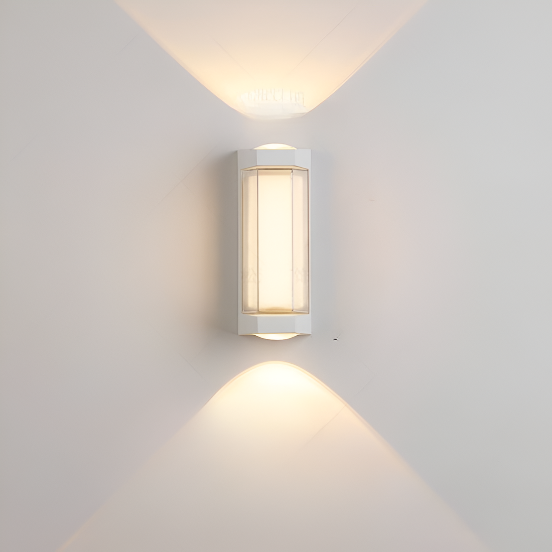Tristan | Minimalist Outdoor Wall Sconce LED Exterior Light