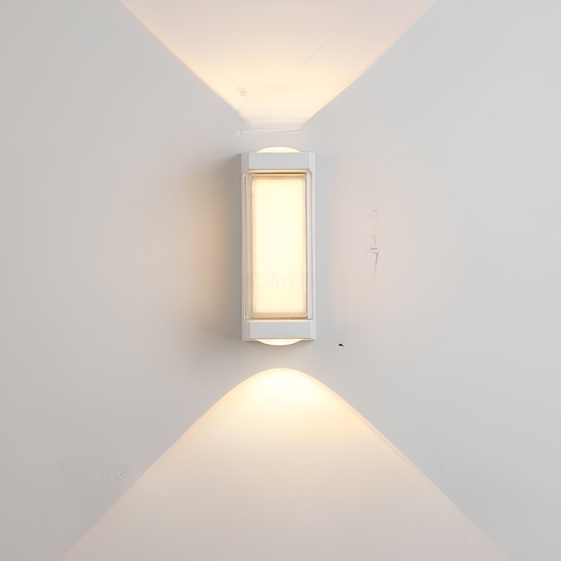 Tristan | Minimalist Outdoor Wall Sconce LED Exterior Light