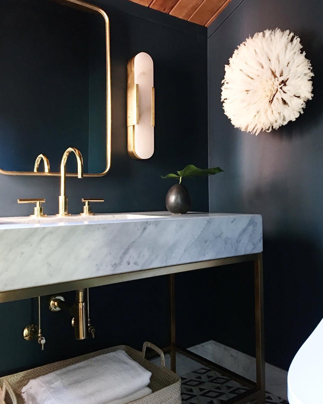 Sarah | Vertical Wall Lamp Alabaster Living Room Bedside Light