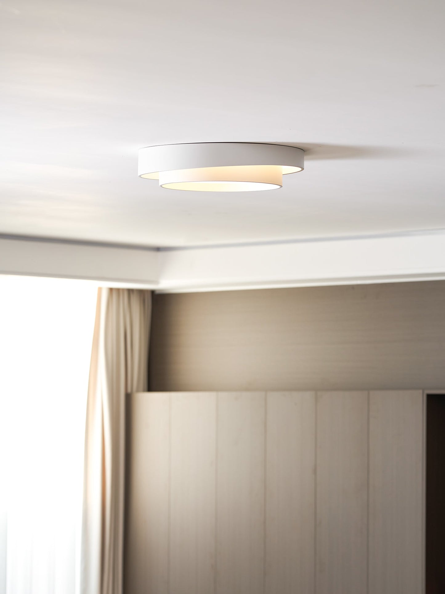 Vera | Circular Ceiling Lamp Modern Minimalist Living Room