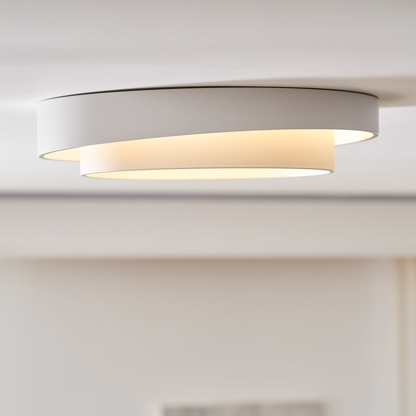 Vera | Circular Ceiling Lamp Modern Minimalist Living Room