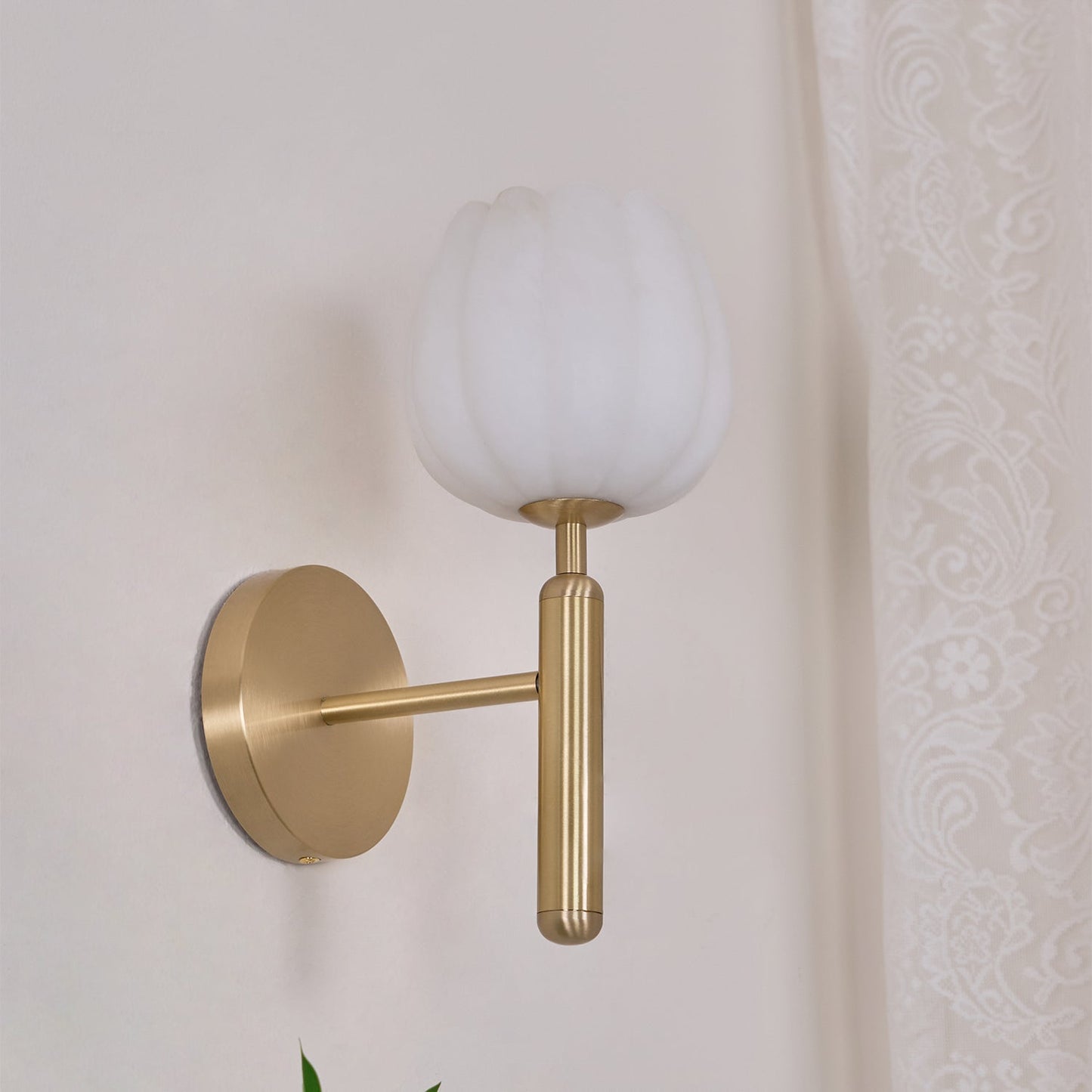 Ezra | Wall Lamp Flower-Shaped Metal Indoor Lighting for Hallway or Office