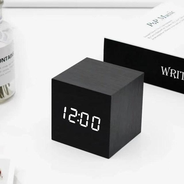 Willem | Classic LED Minimalist Night Alarm Clock