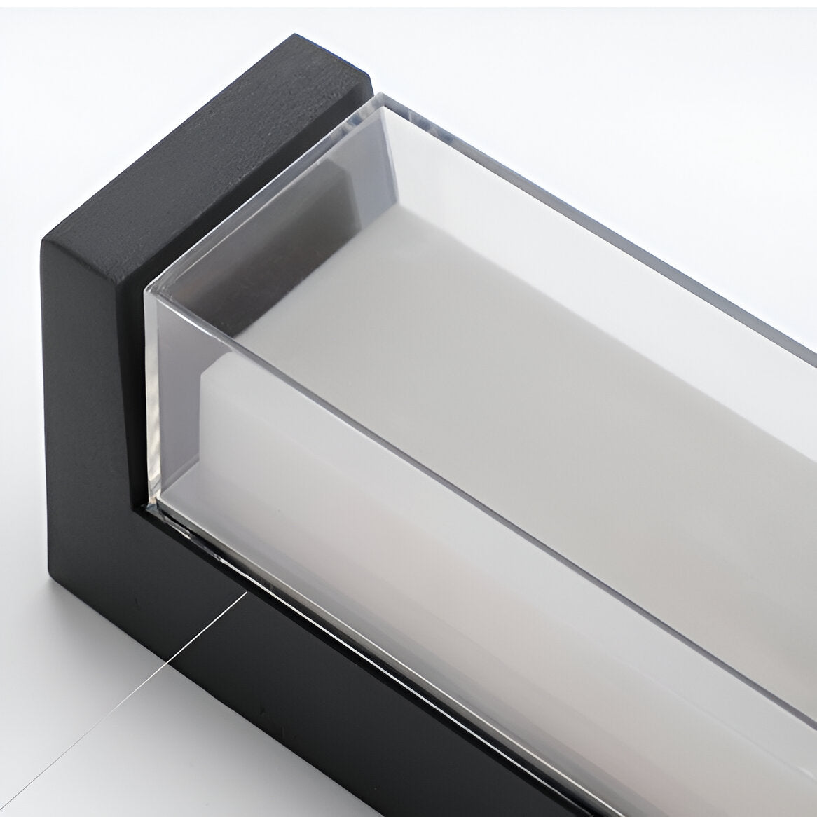 Tristan | Minimalist Outdoor Wall Sconce LED Exterior Light
