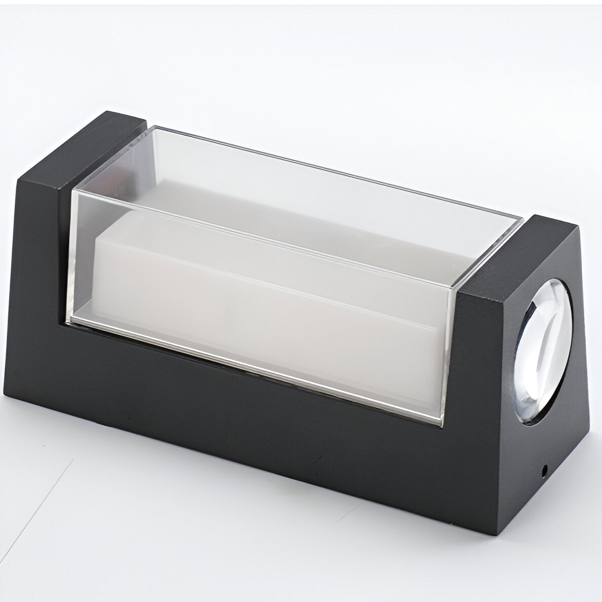 Tristan | Minimalist Outdoor Wall Sconce LED Exterior Light