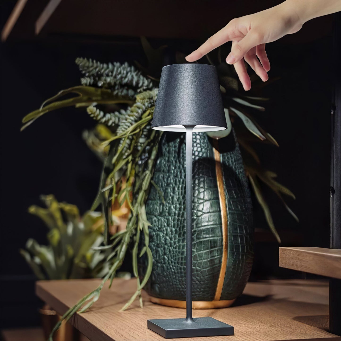 Veya | Dimmable USB Rechargeable Cordless LED Touch Table Lamp
