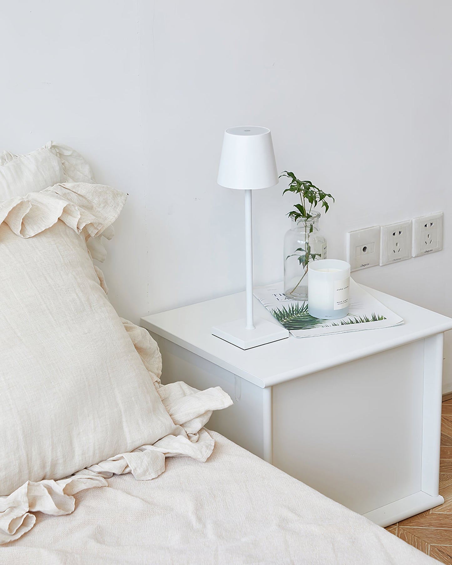 Veya | Dimmable USB Rechargeable Cordless LED Touch Table Lamp