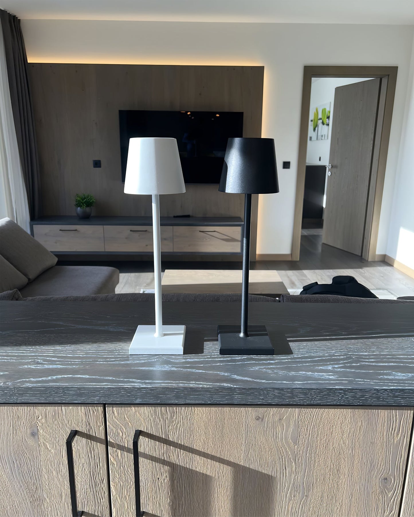 Veya | Dimmable USB Rechargeable Cordless LED Touch Table Lamp