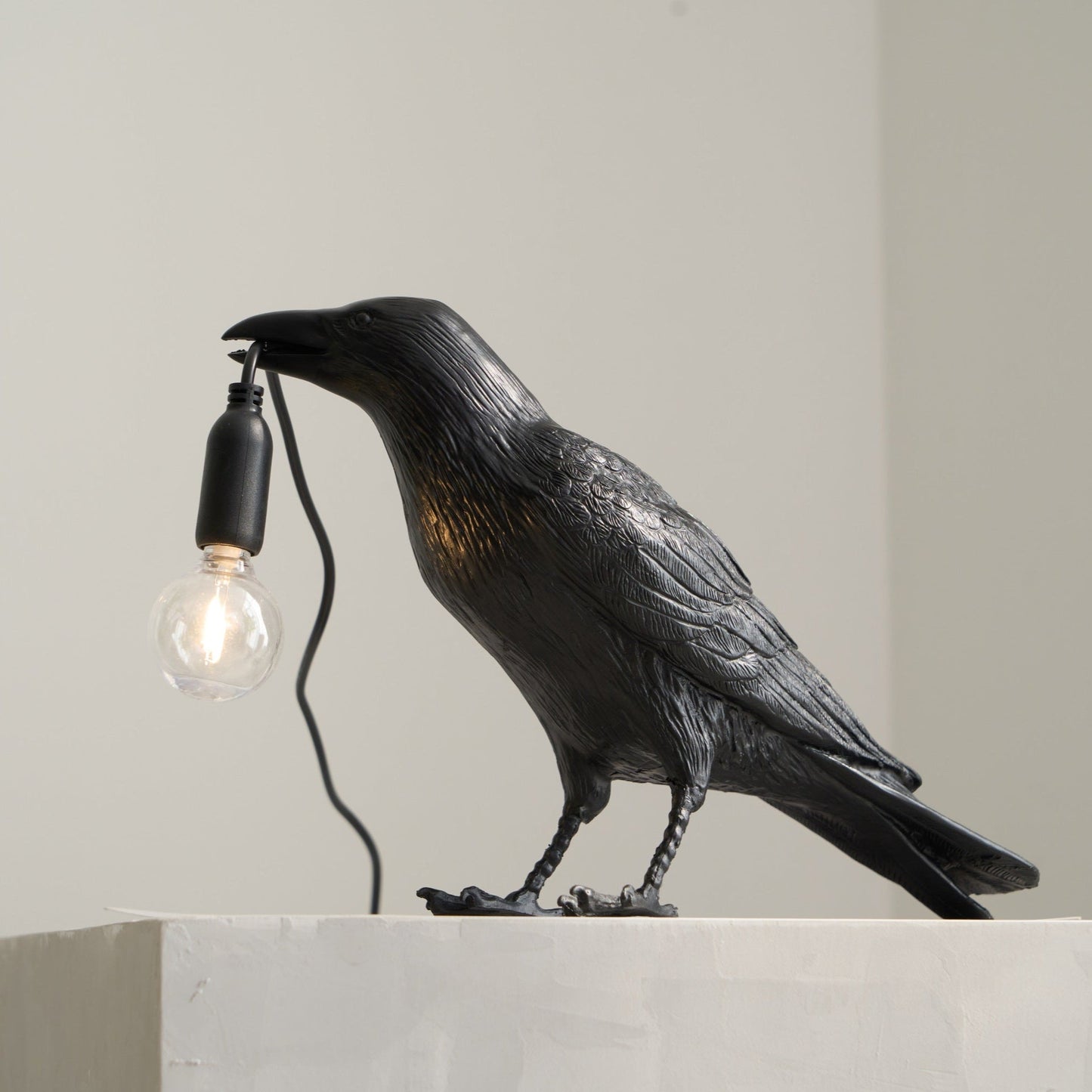 Marcellus | Bird Sculpture Resin Decorative Living Room Table Lamp