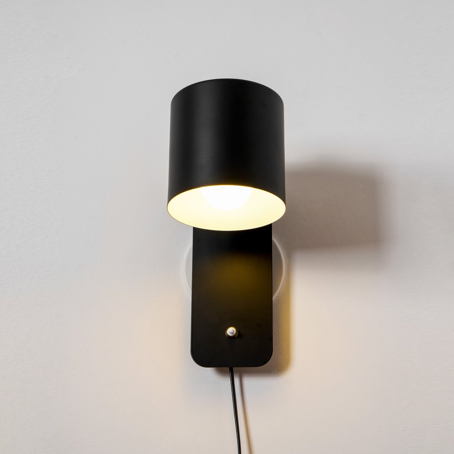 Vince | Directional Wall Lamp Plug-in Cylinder Bedside Reading