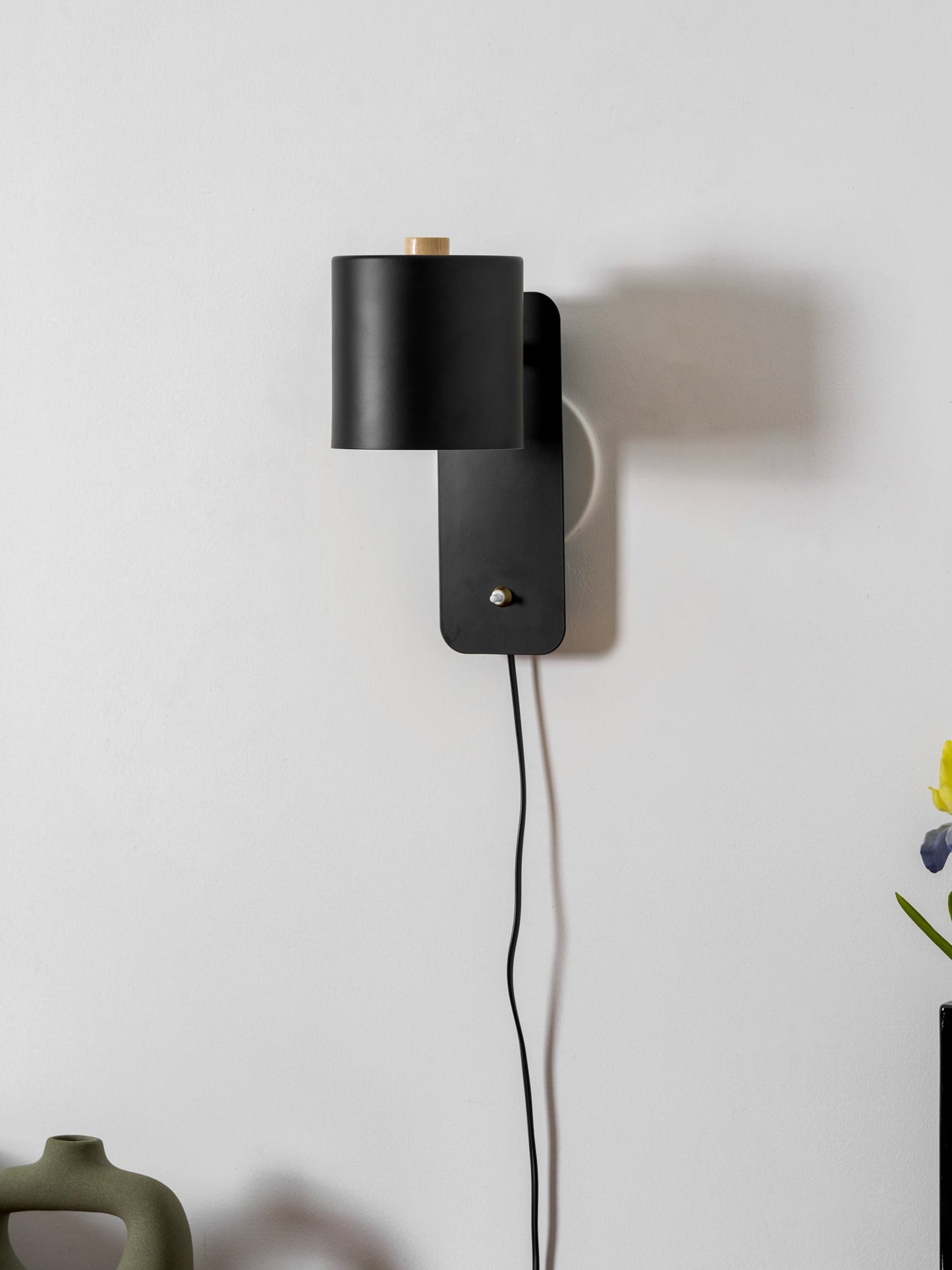 Vince | Directional Wall Lamp Plug-in Cylinder Bedside Reading