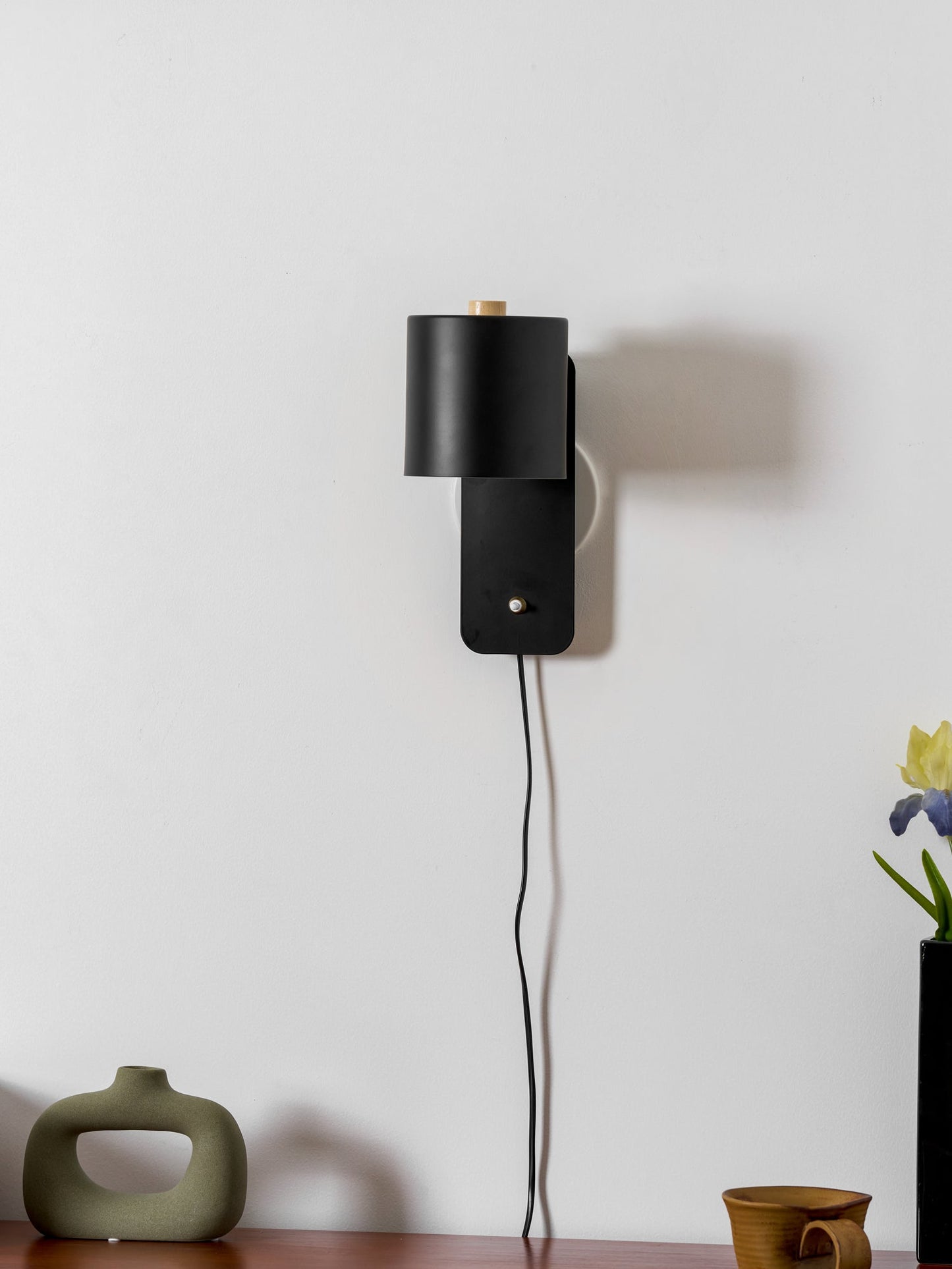 Vince | Directional Wall Lamp Plug-in Cylinder Bedside Reading