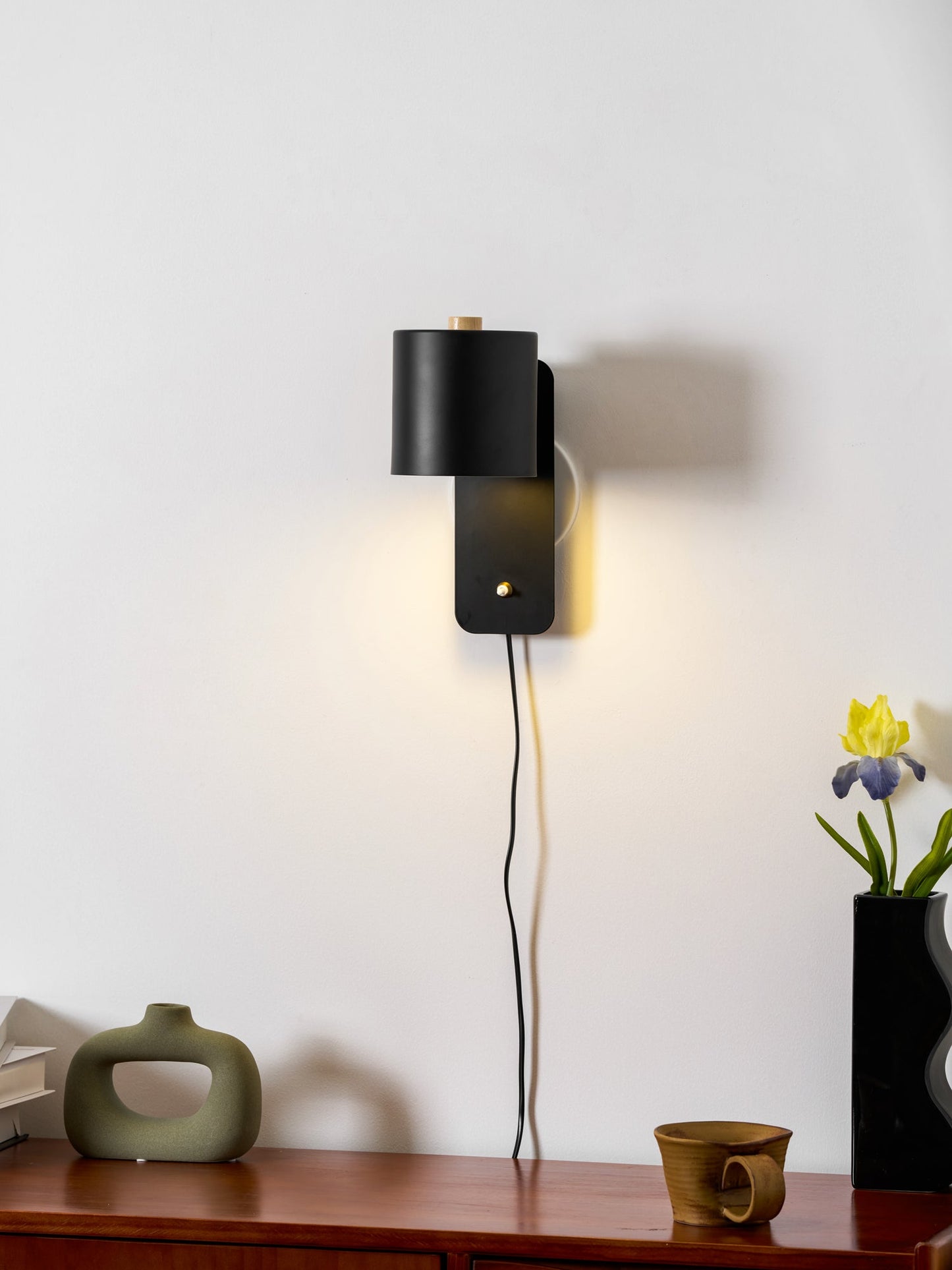 Vince | Directional Wall Lamp Plug-in Cylinder Bedside Reading