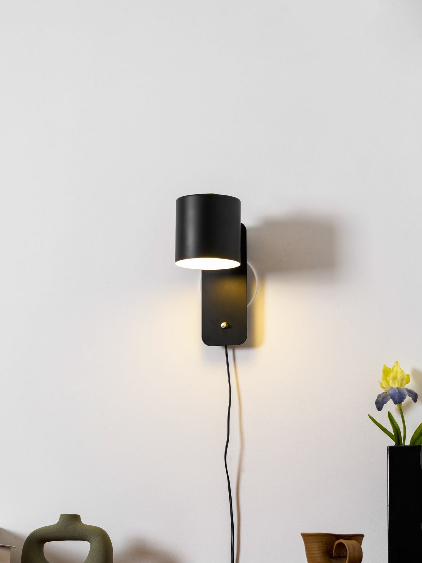 Vince | Directional Wall Lamp Plug-in Cylinder Bedside Reading