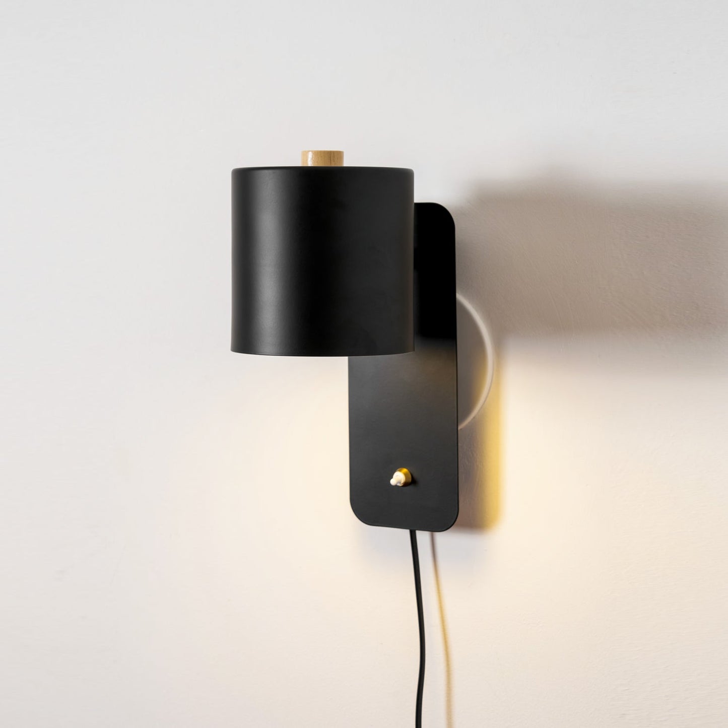 Vince | Directional Wall Lamp Plug-in Cylinder Bedside Reading