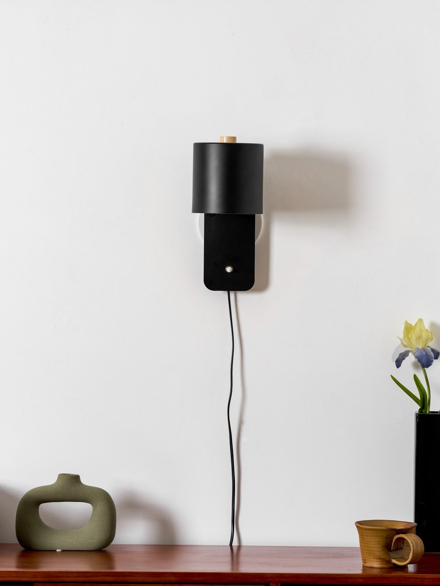 Vince | Directional Wall Lamp Plug-in Cylinder Bedside Reading