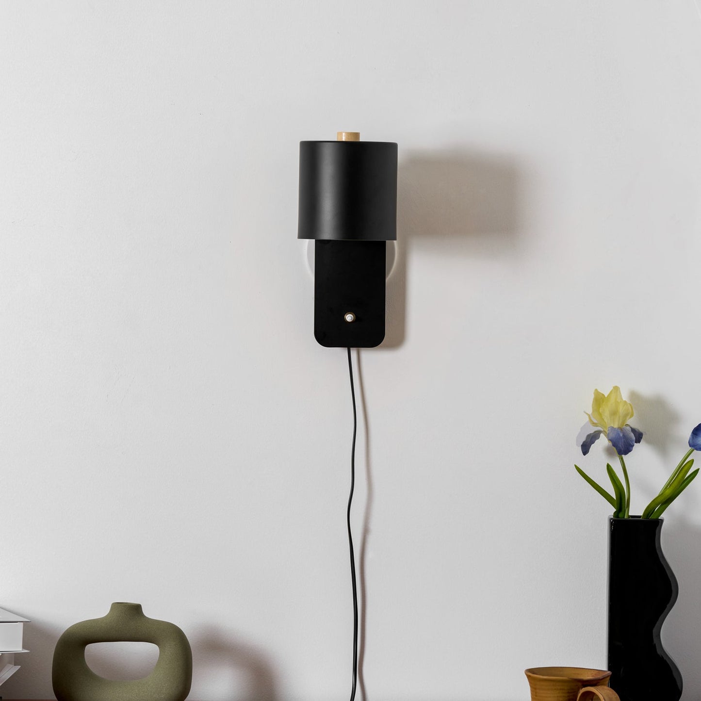 Vince | Directional Wall Lamp Plug-in Cylinder Bedside Reading