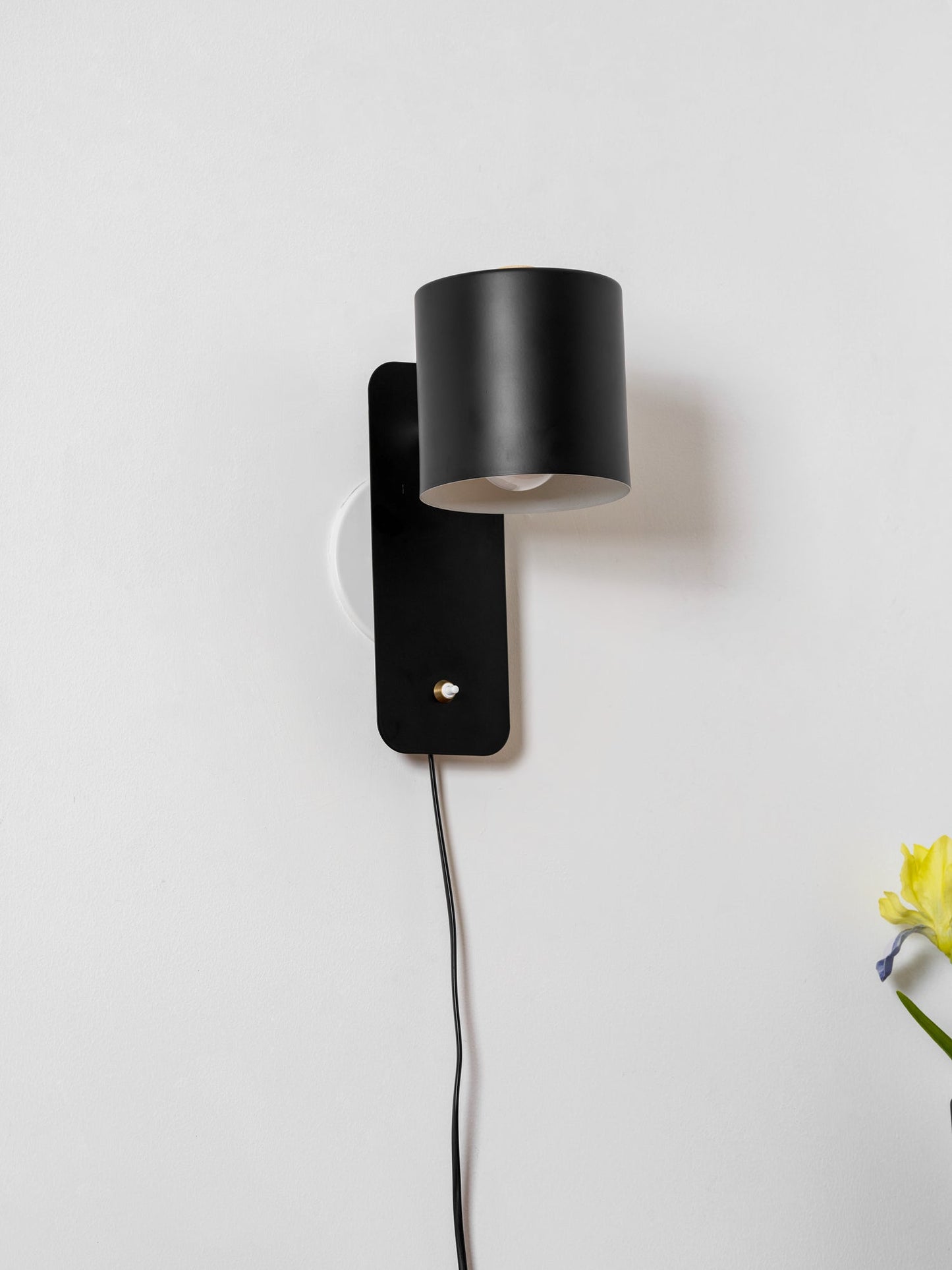 Vince | Directional Wall Lamp Plug-in Cylinder Bedside Reading