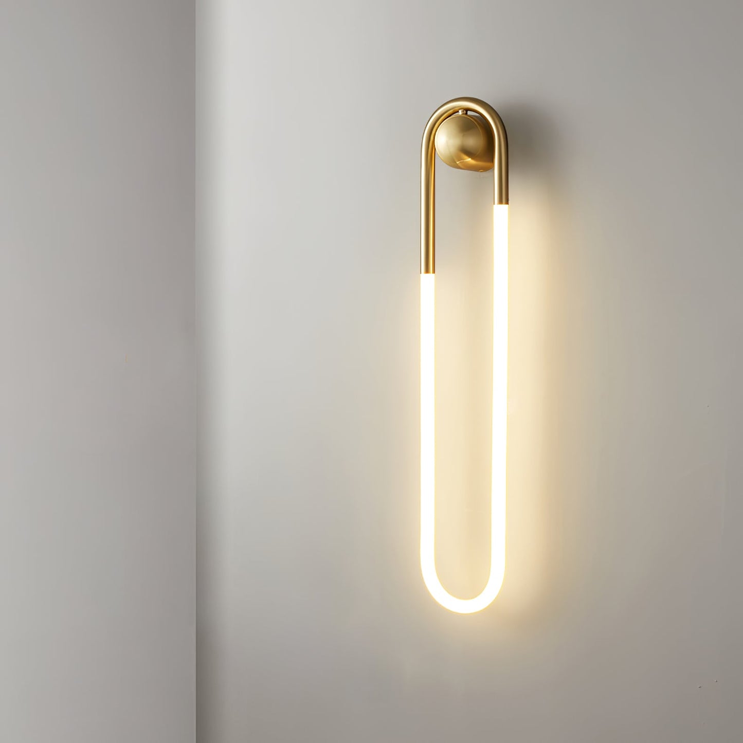 Luno | Brass Loop Design for LED Indoor Lighting Wall Lamp
