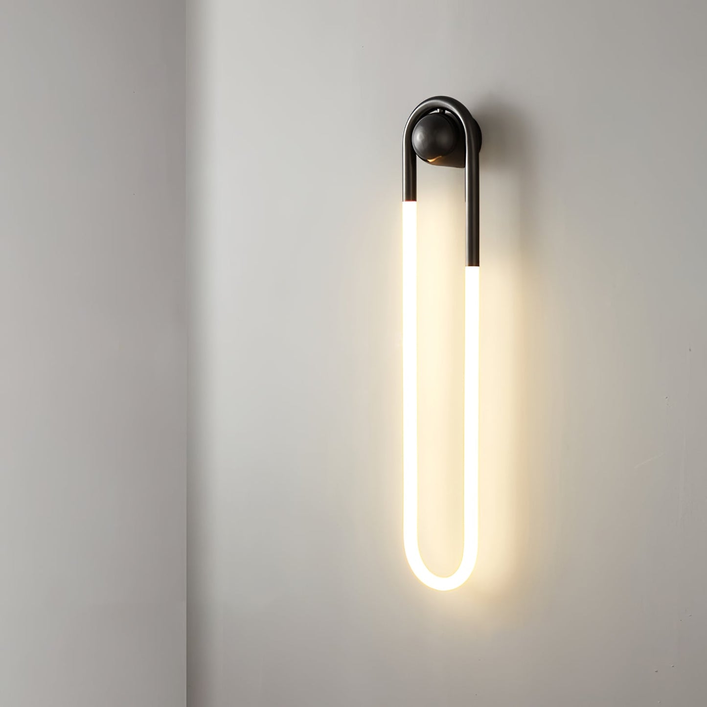 Luno | Brass Loop Design for LED Indoor Lighting Wall Lamp
