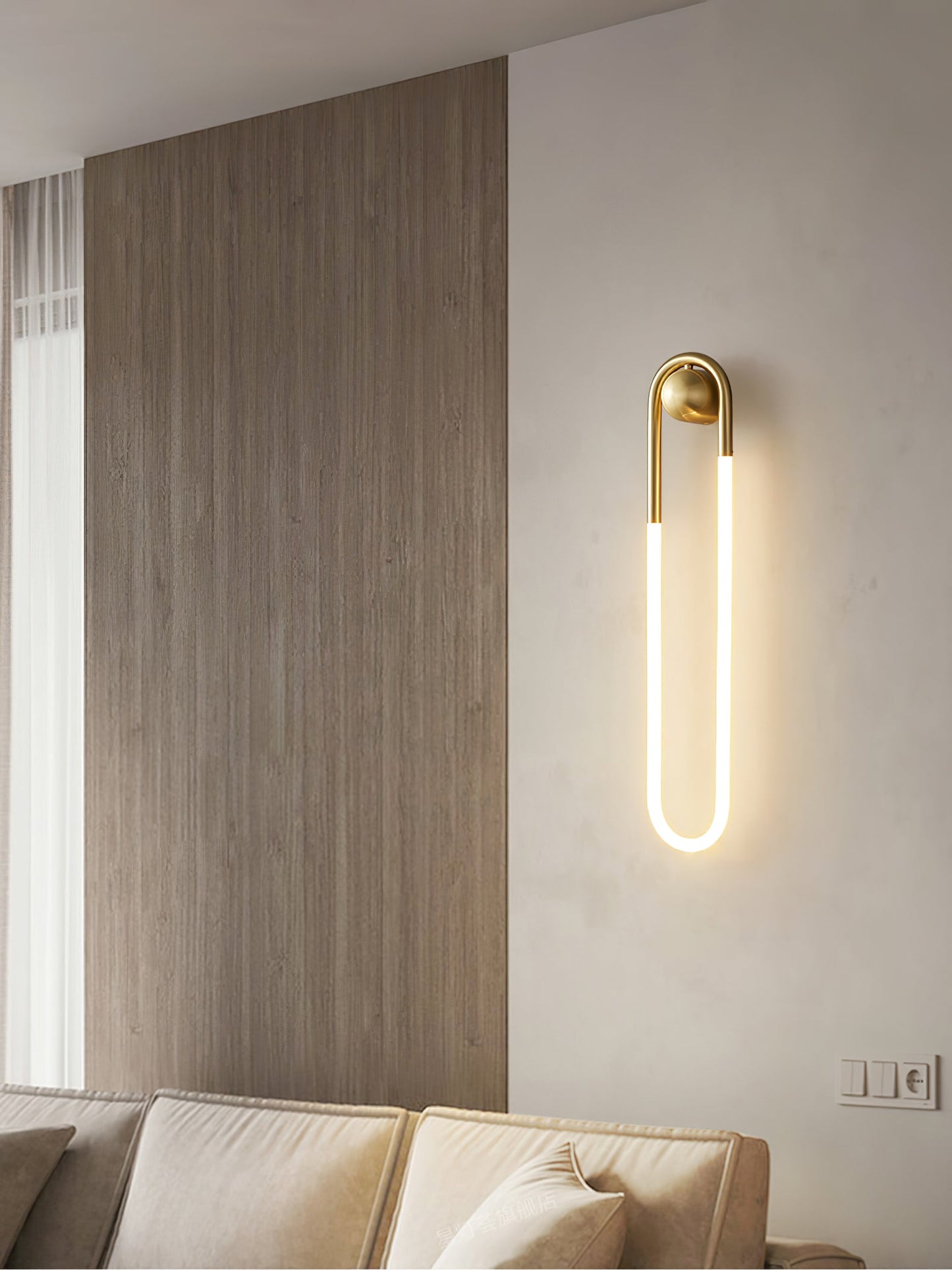 Luno | Brass Loop Design for LED Indoor Lighting Wall Lamp