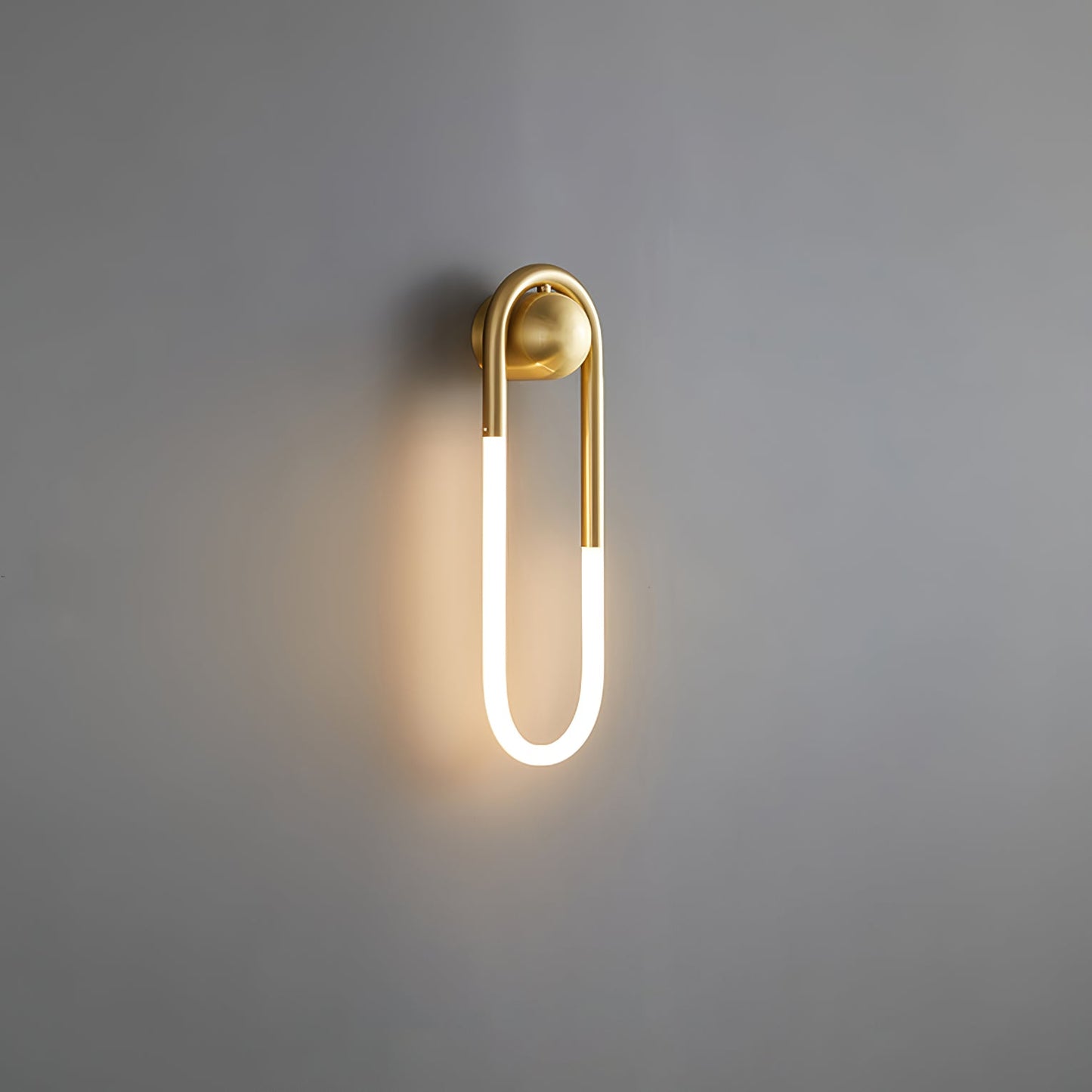 Luno | Brass Loop Design for LED Indoor Lighting Wall Lamp
