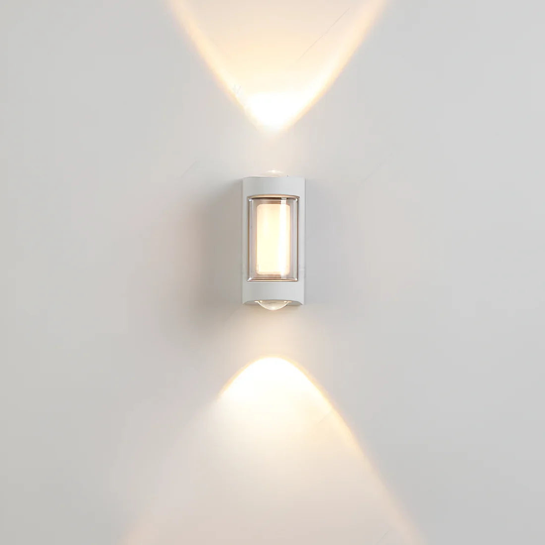 Tristan | Minimalist Outdoor Wall Sconce LED Exterior Light