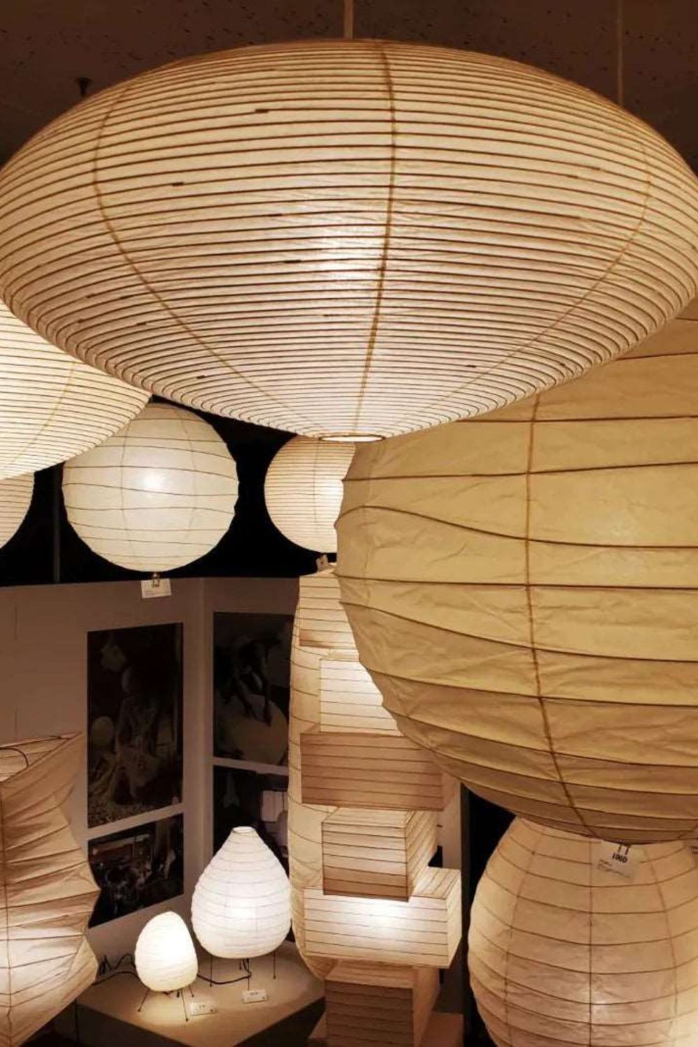 Zephyra | Japanese-Style Handcrafted Pendant Light for Living Room