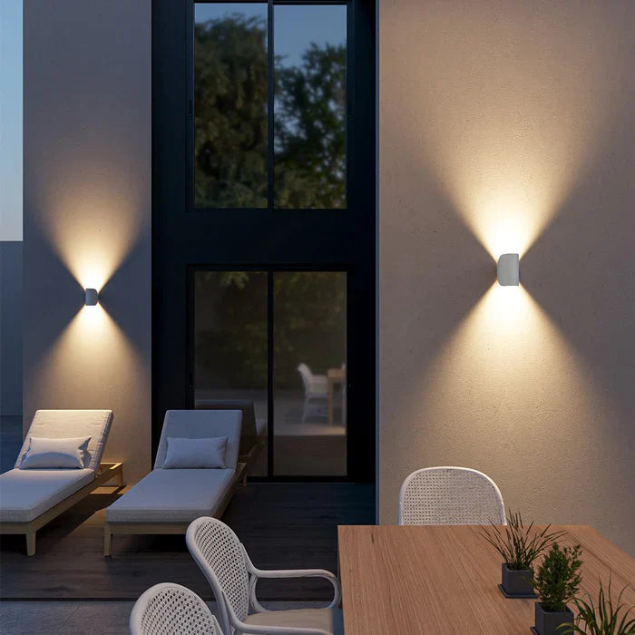 Aris | Adjustable LED Wall Light - Twistable Design