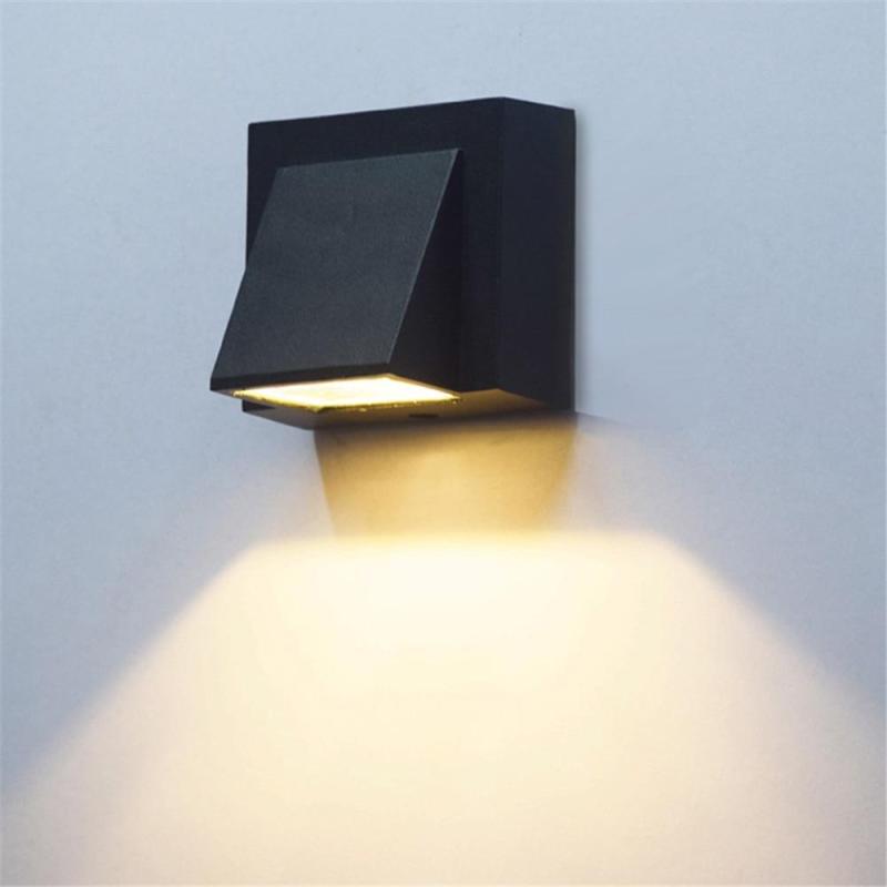 Oliver | Modern Outdoor Wall Lamp – Light Up Your Entryway