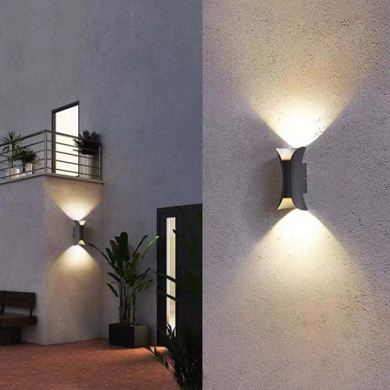 Lexon | Outdoor Curved LED Wall Light – Weatherproof